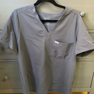 Figs charcoal scrub top